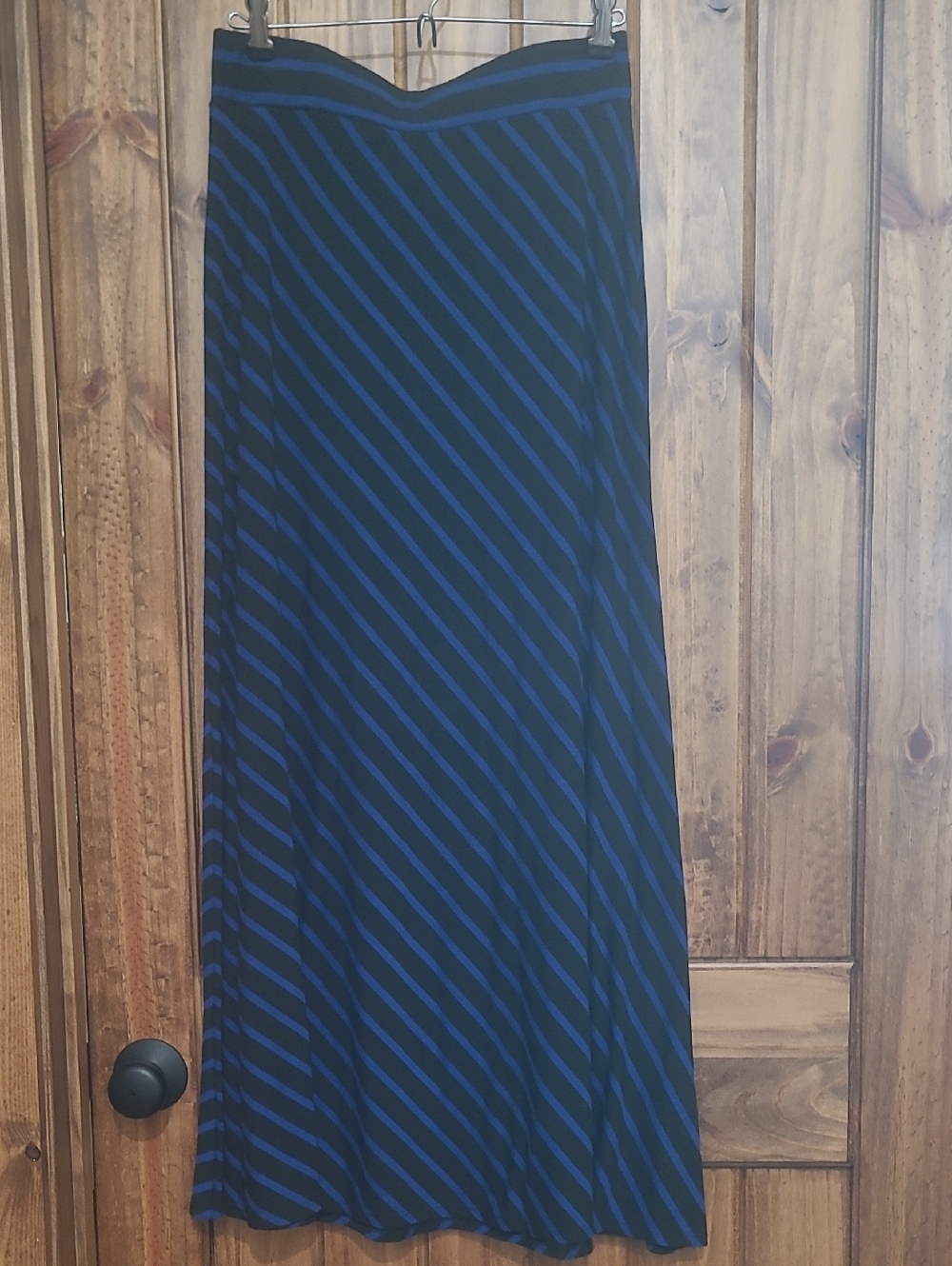 Hannah Black and Royal Blue Diagonal Stripe Knit Maxi Skirt. Size M